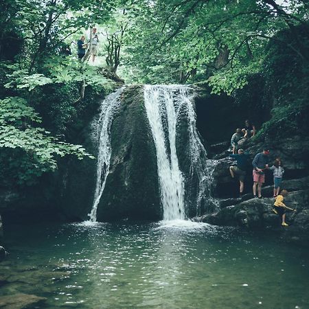 Central Malham Wellbeing Escape With Hot Tub Sleeps 8 エクステリア 写真