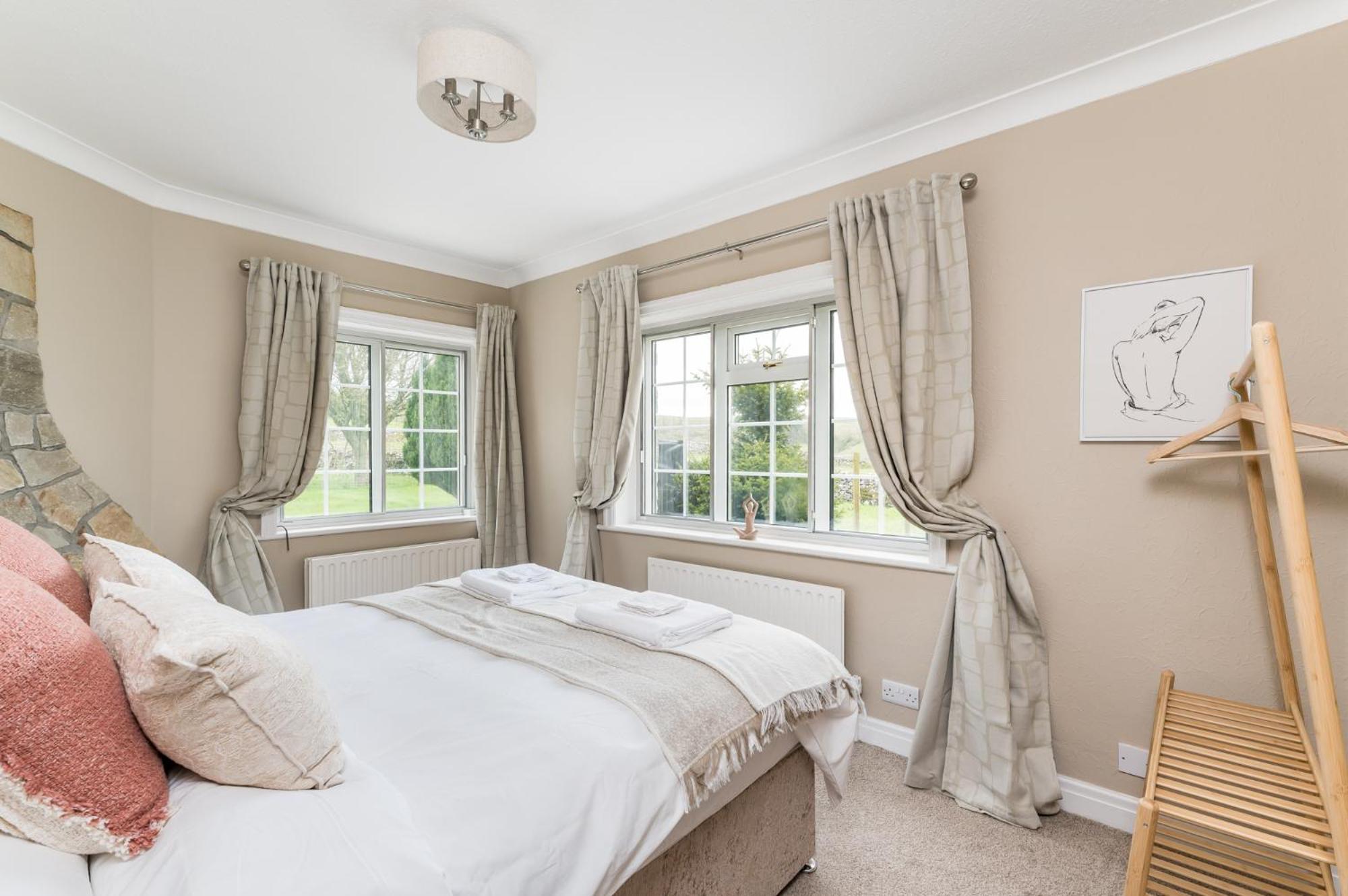 Central Malham Wellbeing Escape With Hot Tub Sleeps 8 エクステリア 写真