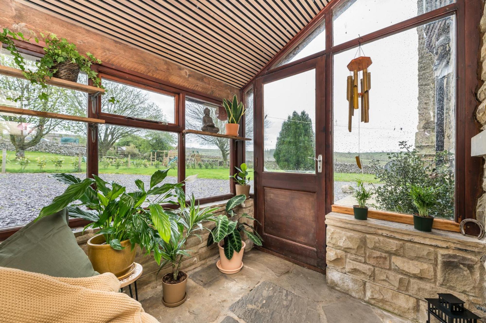Central Malham Wellbeing Escape With Hot Tub Sleeps 8 エクステリア 写真